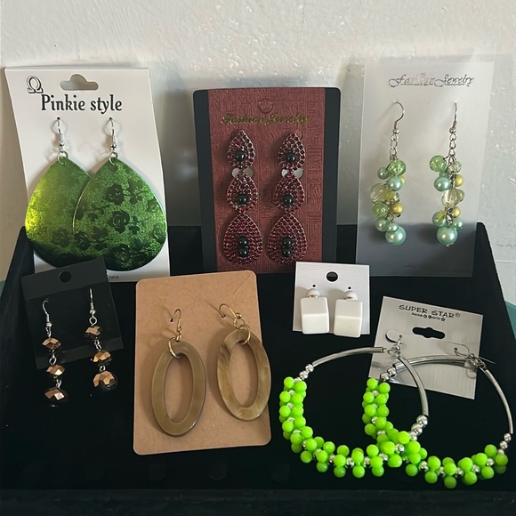 New 7 Pair Collection Multi Color Fashion Drop Hoop Button Chandelier Earrings - Picture 15 of 15